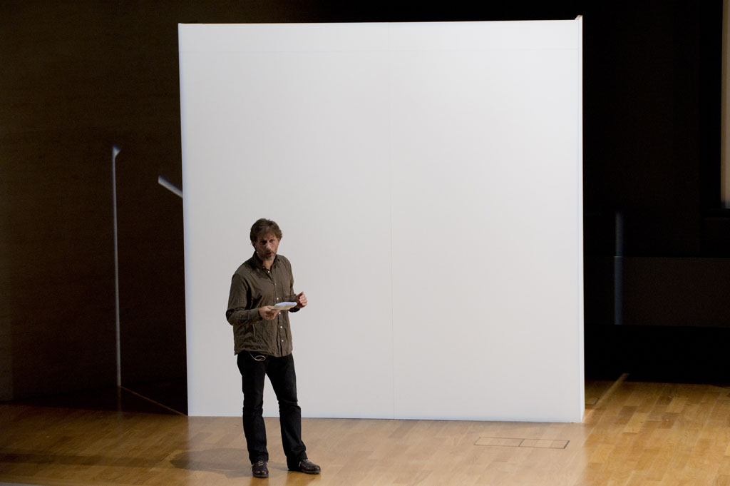Claude Closky, 'Private View' (2), Gerard Vidal as 'Lawrence', Auditorium du Louvre, 21-10-2011. Photo Marc Domage